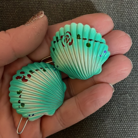 Vintage Shell Barettes - Picture 11 of 11